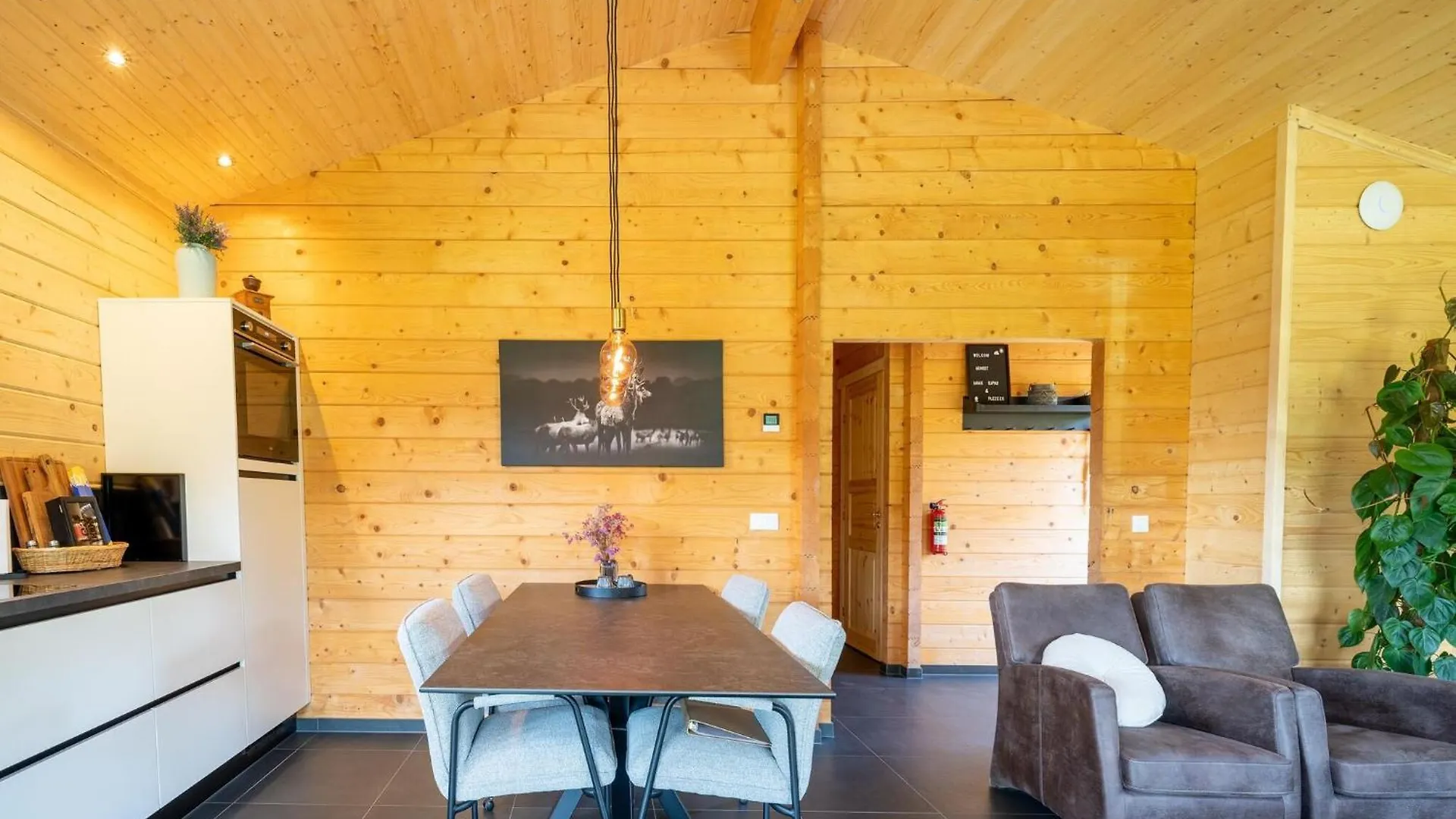 Cozy Holiday Home In Limburg With A Beautiful View Schinnen