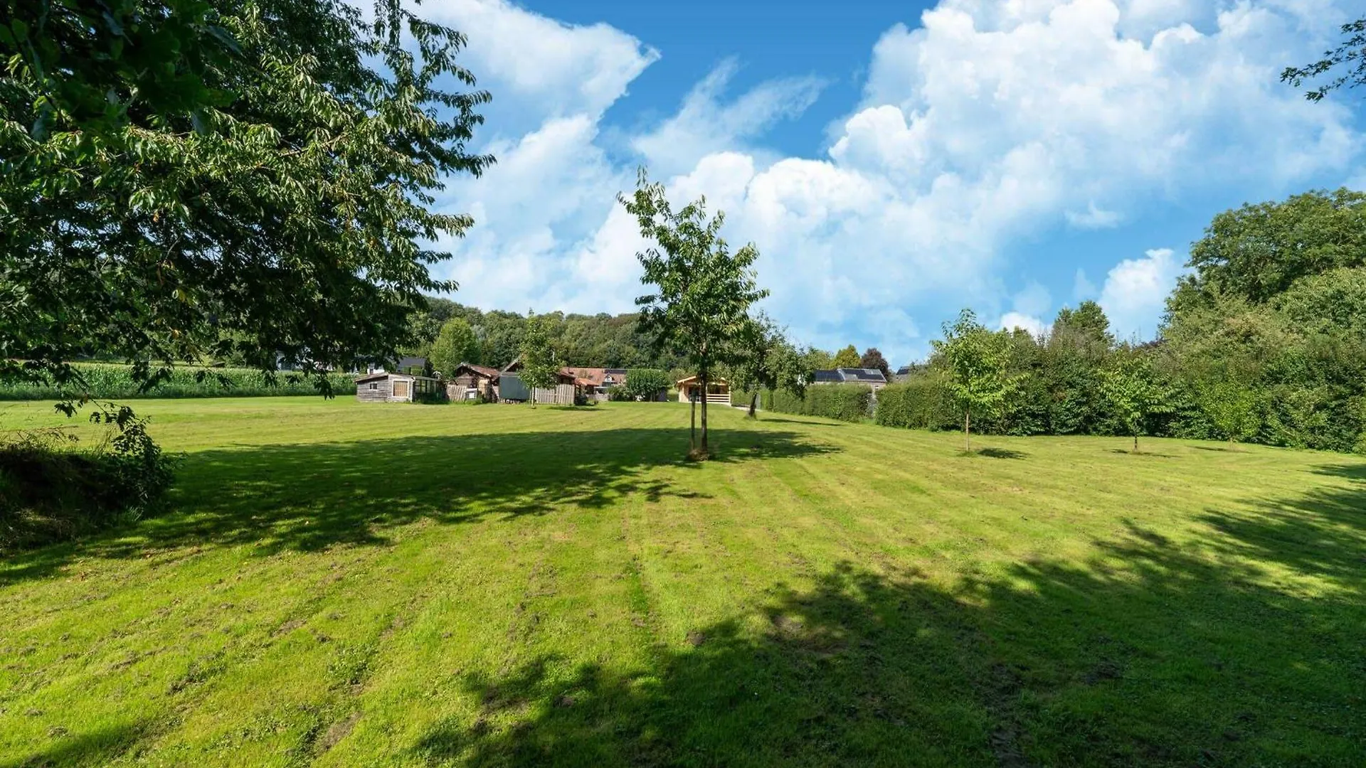 Cozy Holiday Home In Limburg With A Beautiful View Schinnen